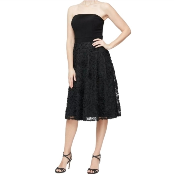 ALEX & EVE Dresses & Skirts - Alex and Eve Women's A Line Dress Floral Size 14